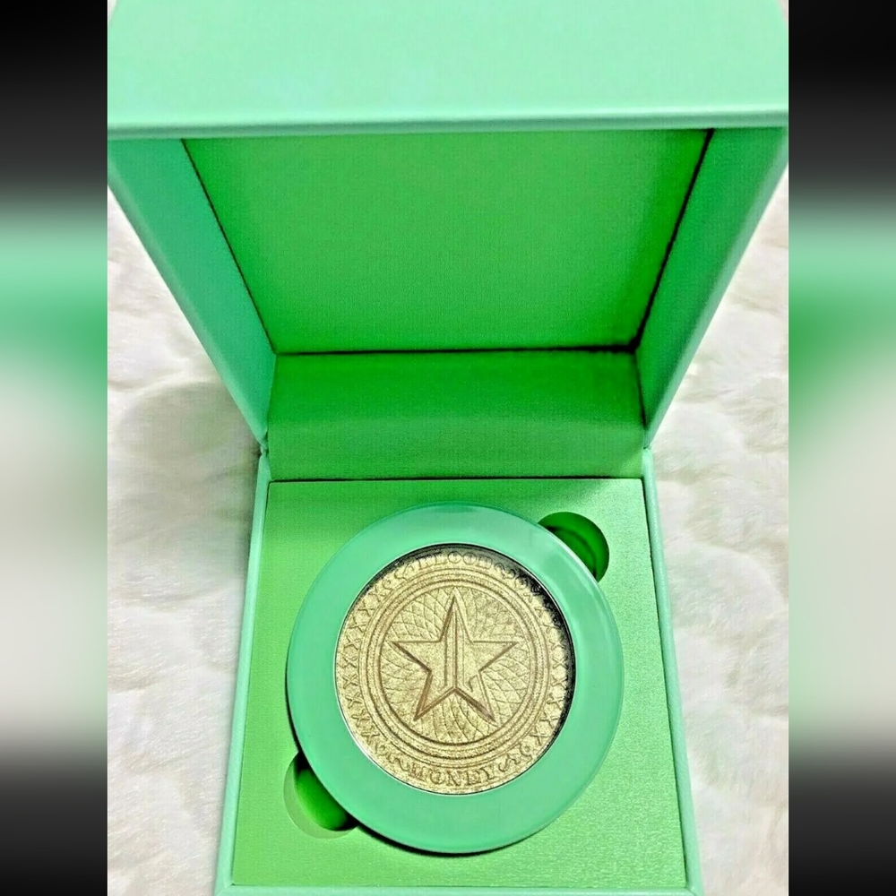 New Jeffree Star Extreme Frost Cold Hard Cash
